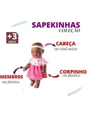 Boneca Coleção Sapekinhas Negra 32cm com Roupinhas Removíveis e Acabamento Realista